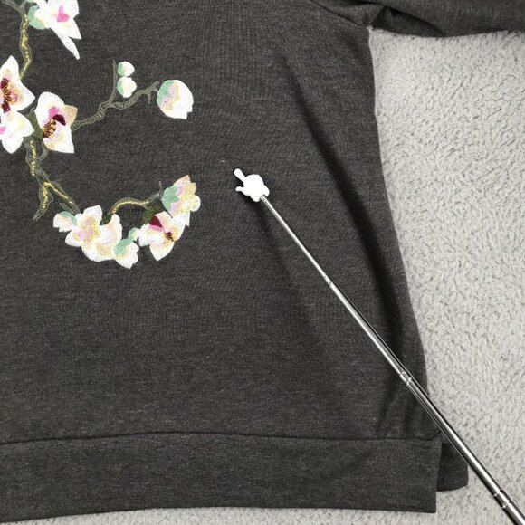 WD.NY Sweater Womens Size 2X Embroidered Floral Gray Crew Pullover Long Sleeve - Picture 11 of 16